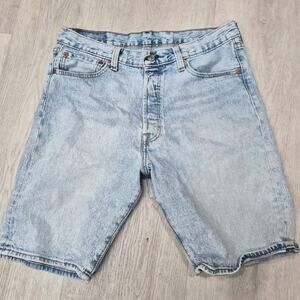 Levi's Light Blue Men's Shorts W:33 L:9